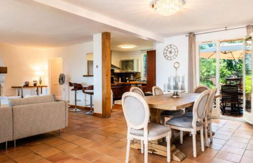 Résidence Villa 5 Chambres, Sauna, Piscine Et Vue Mer. - VILLA 5 chambres, sauna, piscine et vue mer. MAE-2513 - Foto 15