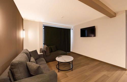 Emily Suites - Photo 76