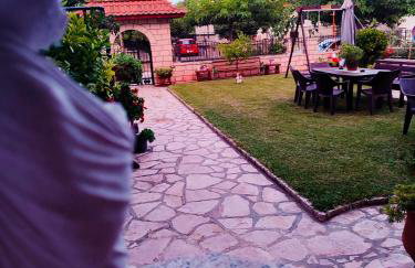 Simos Apartments - Photo 16