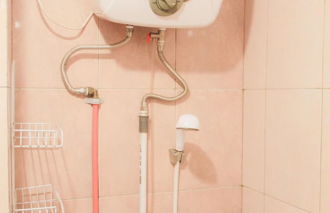 Homey and Cozy Living Studio at Margonda Residence 2 Apartment - Photo 9