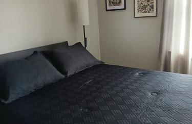 Cozy Urban Retreat - Photo 7