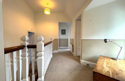 Spacious 4-Bed Home - Oswestry - Families & Groups - Foto 17