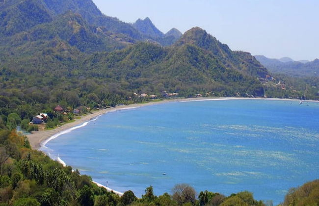 Hotel room-style ocean-view unit in Flamingo with pool - Photo 15