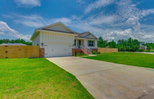 Modern Family Home w/ Spacious Yard in Milton - Foto 24