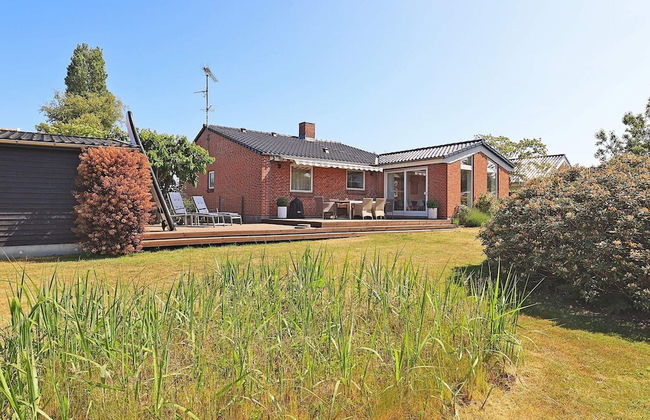 6 Person Holiday Home in Stroby - Foto 25