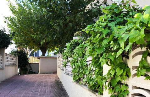 New Stunning Seaview Apartment with lovely balcony - Photo 18