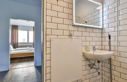 Spacious Flat 2nd Floor near station - Foto 18