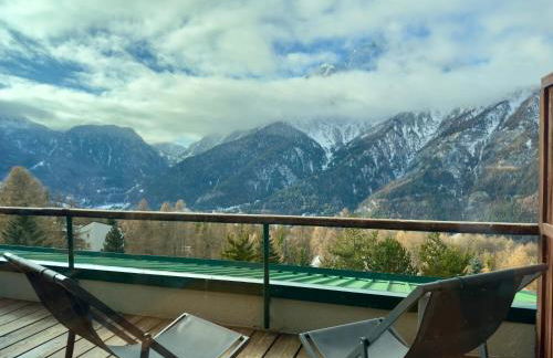 Luxury 9-Bed Apartment Steps from Ski Slopes with Parking & Ski Box - Photo 27