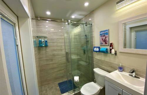 Deerfield Beach heated pool house - Photo 32