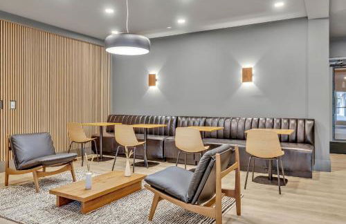 HUGE downtown corner unit- Pool-Gym-Walk 2 Broadway - Foto 42