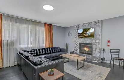 Peaceful Pocono Home with Hot Tub, gym, & office - Foto 34