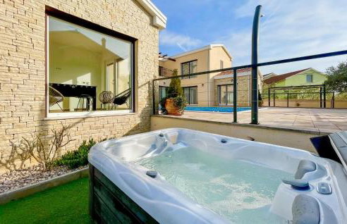 Beautiful Home In Sukosan With Sauna - Foto 4