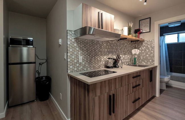 Guest Suite Close To Whtye Ave - Photo 6