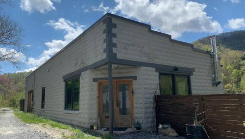 Old General Store on the French Broad River - Foto 2
