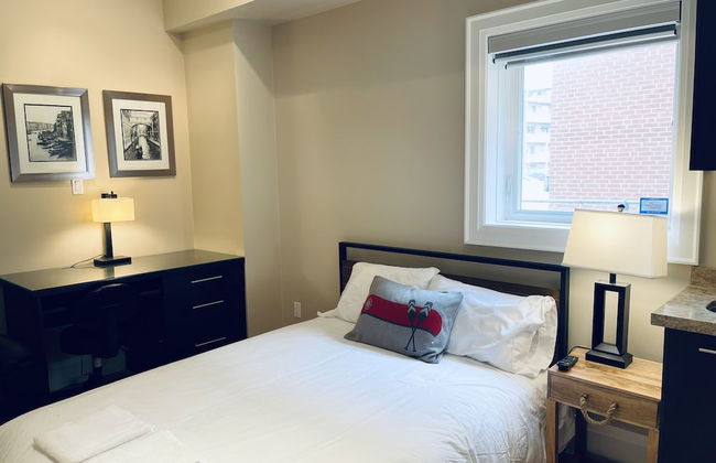 Chic Two Bedroom Downtown Condo - Foto 3