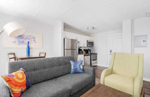 Modern Mass Ave 1BR Apartment with Kitchen - Foto 9