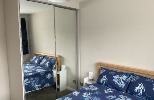 Large 2-bedroom maisonette with free parking - Foto 12