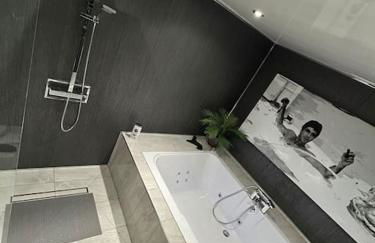 Secret Cabin Getaway - Photo 10