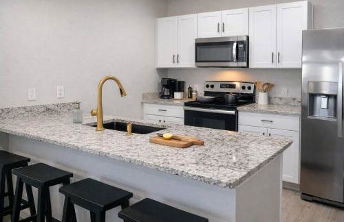 5bd/3ba Family Oasis with Playground and Pool - Foto 8