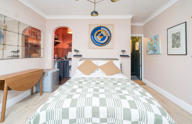 Charming Studio moments from Portobello - Photo 10