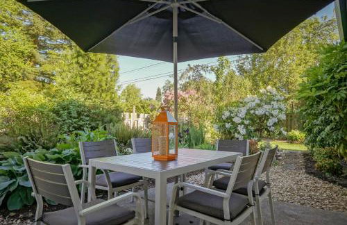 #StayinMyDistrict Modern Mid-Century Retreat - Foto 50