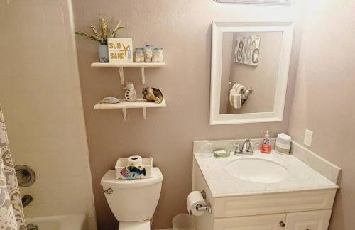 E10 comfortable and neat 2 bedroom 2 bath - Foto 9