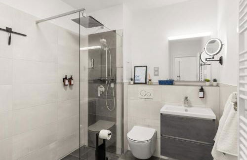 BLU APARTMENT -modern interior design in city centre- close to HBF & Uni - Foto 3