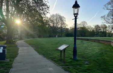 Town center cottage with Hot tub - Foto 28