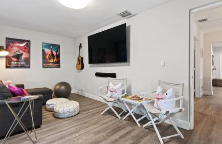 Hot Tub Firepit Deck 10mins to Beach Near Las Olas Middle Terrace Cottage by AvantStay - Foto 19