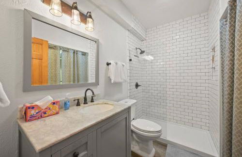 Dogs OK! Prime Home Base minutes to Downtown and Trails - Foto 5