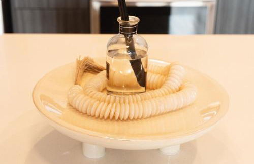 Midtown Condo Sky Deck with Fast WiFi & Free Parking - Foto 13