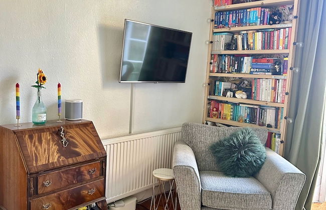 Quirky Apartment in the Heart of Leith With Garden - Foto 5