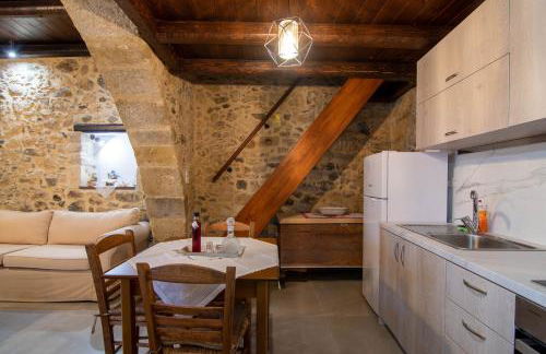 Hercules Traditional Houses - Photo 31