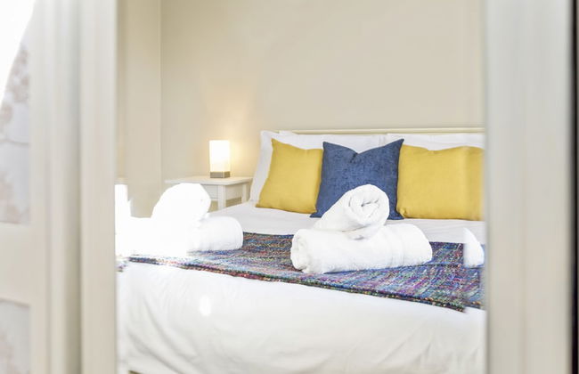 Family Friendly 3BR House w garden BBQ - Foto 11