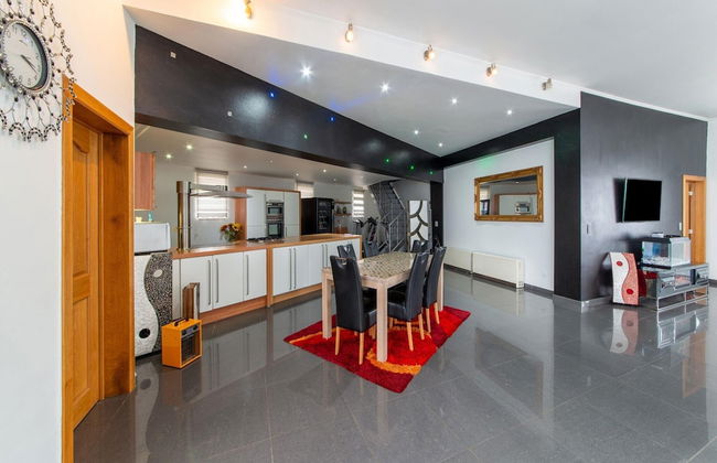 Modern Holiday Home in Verviers With Indoor Pool - Foto 33