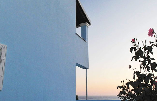 Agios Georgios - 2 Beds - Sleeps 5 - Free Parking - Foto 16