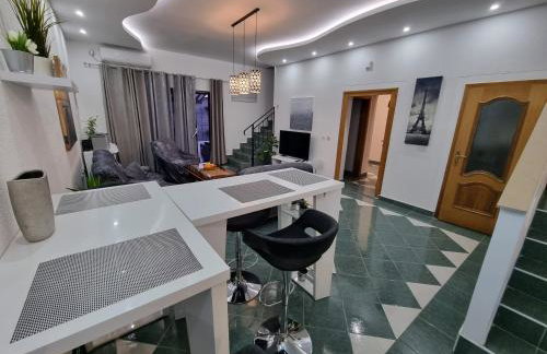 RIGO Holiday house with private pool, jacuzzi and sauna - Foto 12