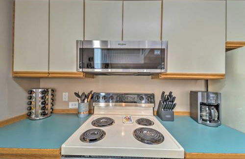 Cloudcroft Townhome with Deck - 1 Mi to Burro Ave! - Foto 8