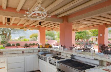 The Pond Estate by Avantstay Maximalist Designer Compound w/ 2 Casitas, Indoor + Outdoor Pools, Tennis Court, & Gorgeous Mountain Views 12k Sqft - Foto 149