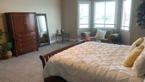 Luxury and Spacious Waterside Getaway - Foto 4