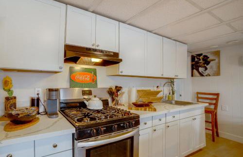 5 Mi to Dtwn Riverside and Hospital! Remote-Work Hub - Photo 3