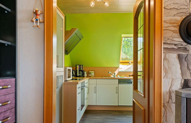 Garden View Apartment in Erzgebirge near Forest - Foto 8