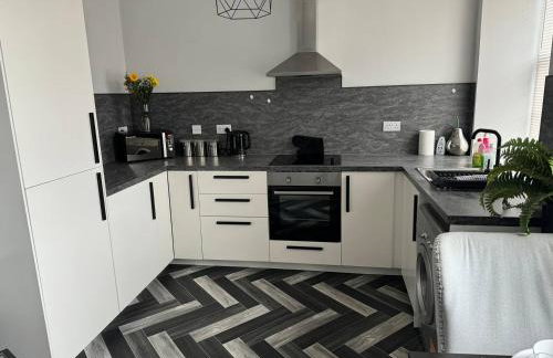 Lowther Apartment - 2 Bedrooms - Sleeps 4 - Photo 3