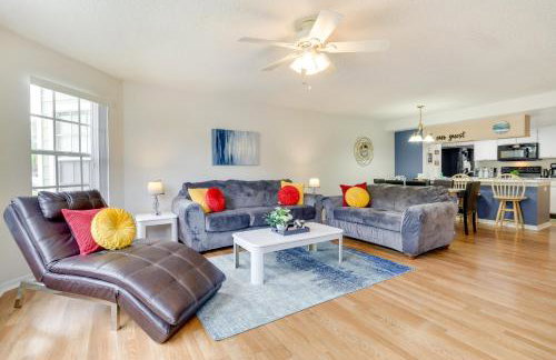 Condo with Pool Access and Patio 8 Mi to Disney! - Foto 1