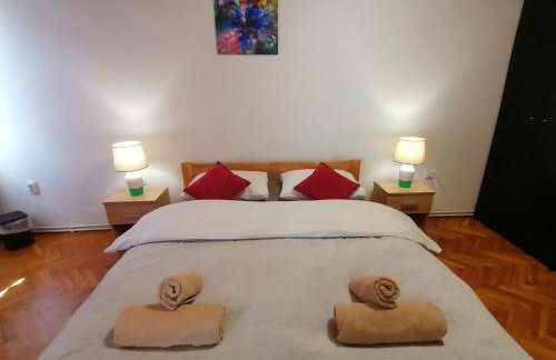 Cozy 1-bdrm apt in Dubec, ideal for work or study - Foto 1