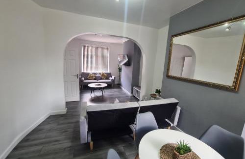 Lovely 2-bedroom house close to Media City. - Foto 4