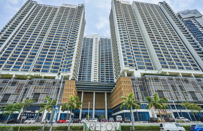 OYO Home 44002 Classic 2br Setia Alam Trefoil. - Photo 36