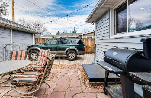 Walk to Old Town Lafayette! Cozy Couples Escape - Photo 20