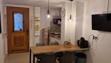 Studio tout confort proche des thermes - Foto 2