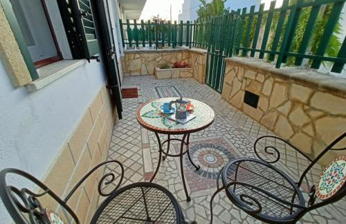 Villetta Poesia 50 m dal mare con giardino e parcheggio - Foto 1